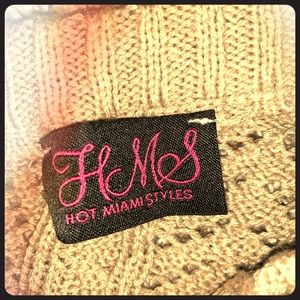 A beautiful exposed shoulder look